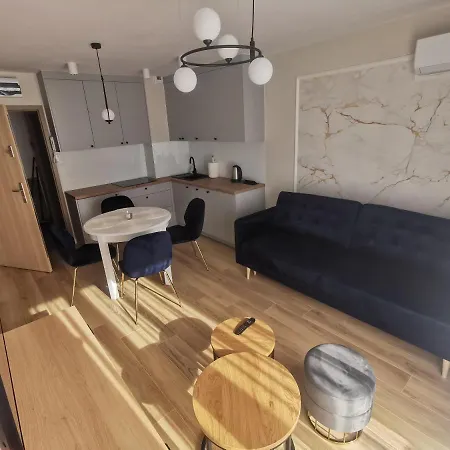Seaside Apartment *